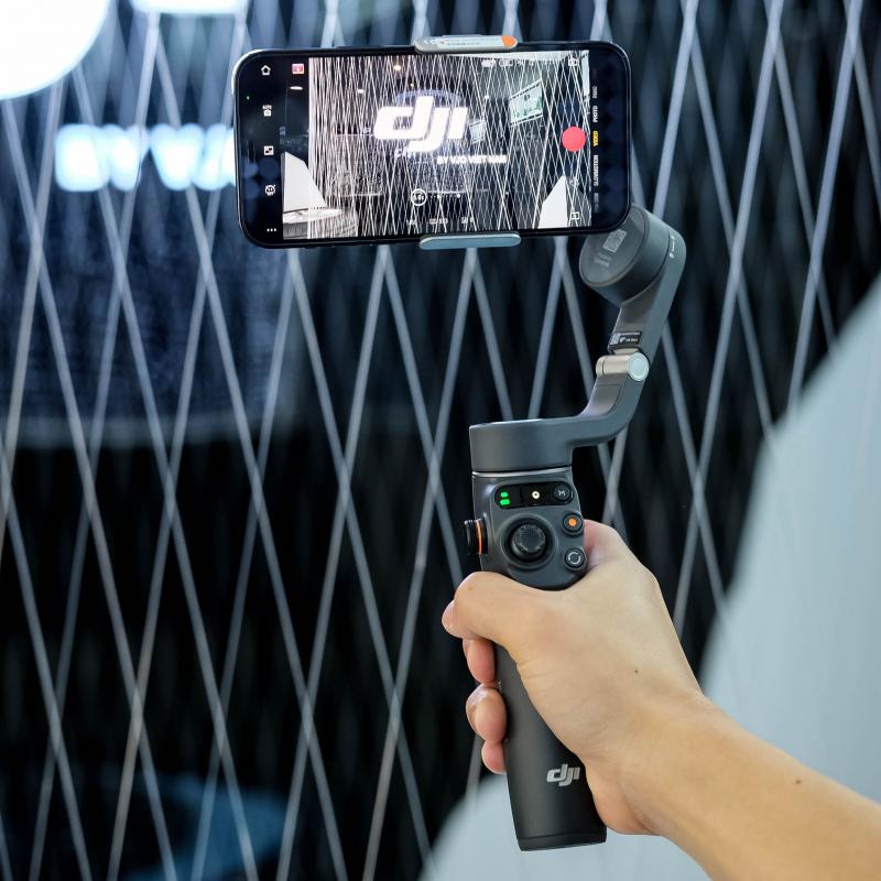 DJI Osmo Mobile 6: Gimbal Chuyên Nghiệp Cho Người Sáng Tạo
