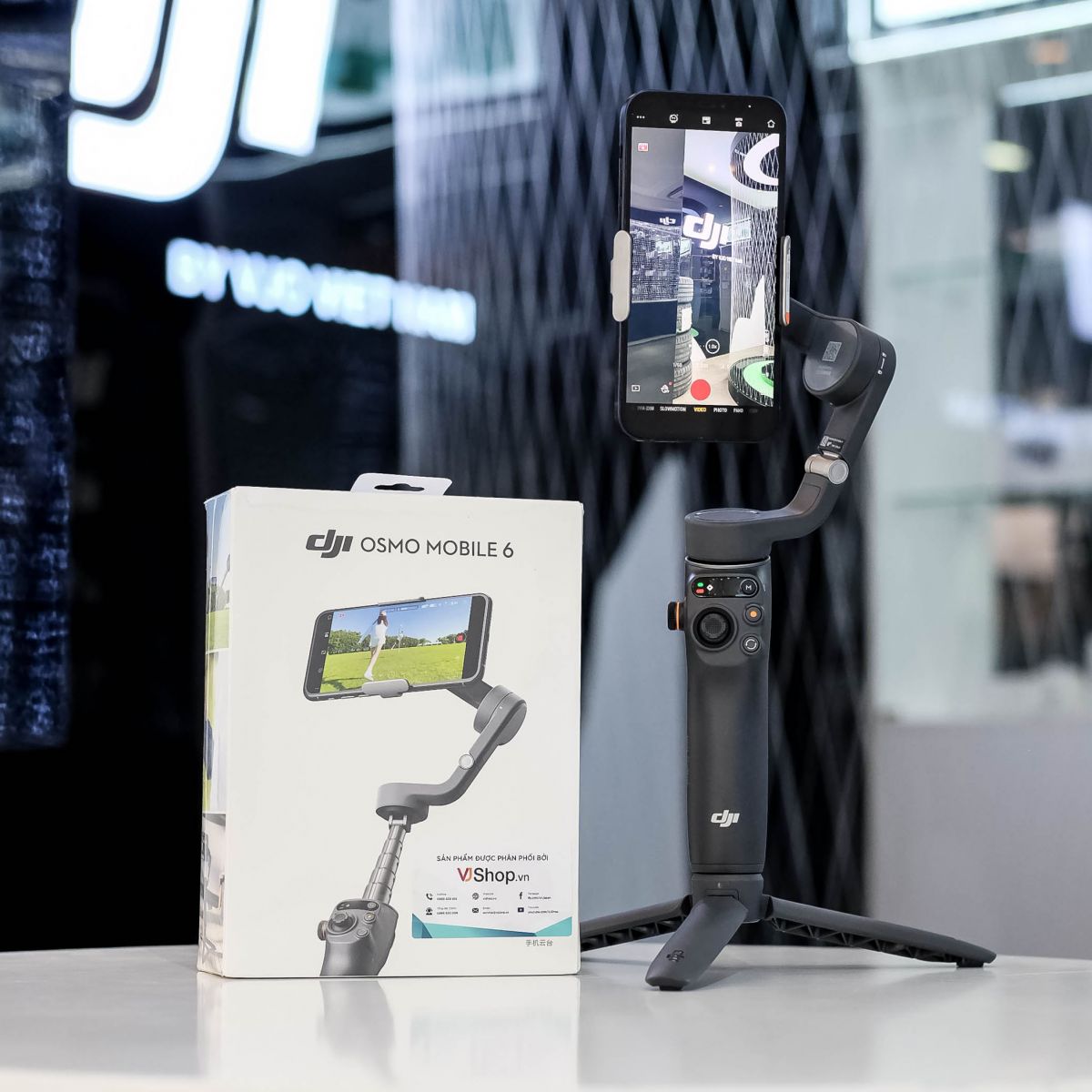 tổng quan về DJI Osmo Mobile 6